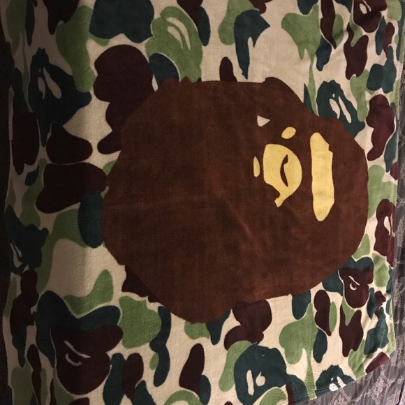 Bape blanket - Picture 3 of 4